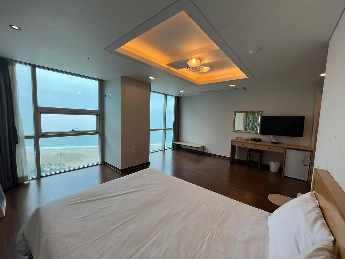 Elysia Boutique Hotel Busan 2*,