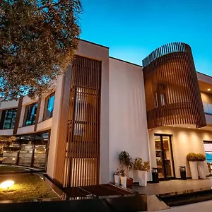 https://hotel-miramare.albaniahotels.org