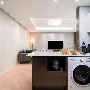 Apartment Le Collective Station, Busan
