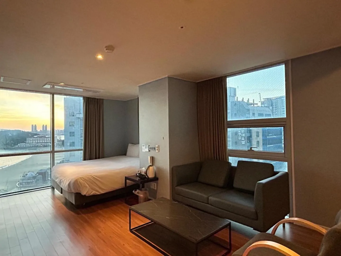 Elysia Boutique Hotel Пусан