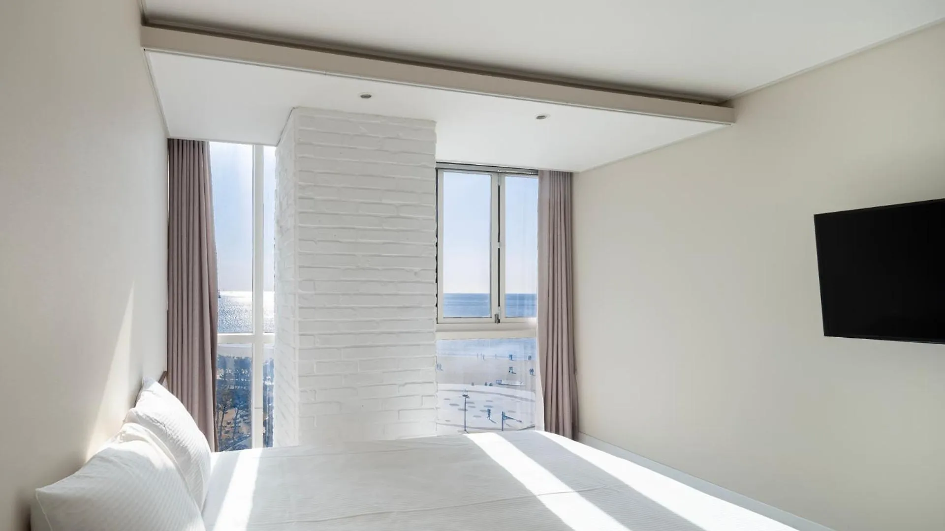 Elysia Boutique Hotel Пусан
